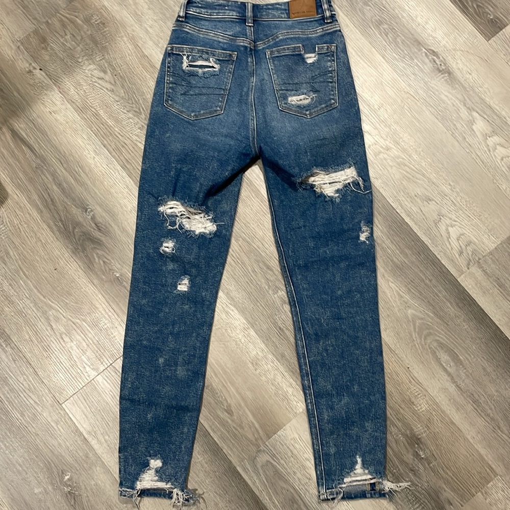 American Eagle 🦅 MOM Jean - Picture 4 of 9